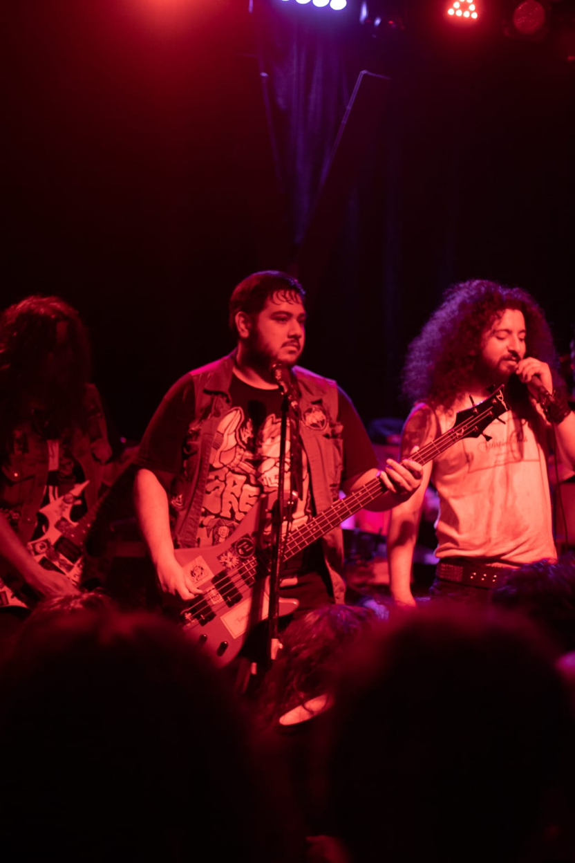 Colman bajista en vivo the badniks documento sonic fest