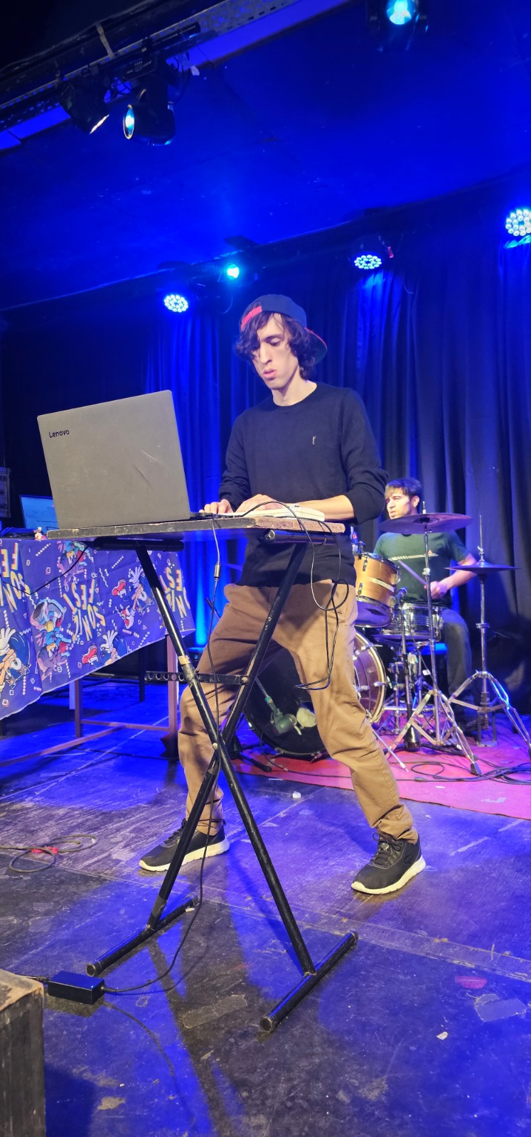 Thiagomii tecladista de The Badniks the badniks sonic fest