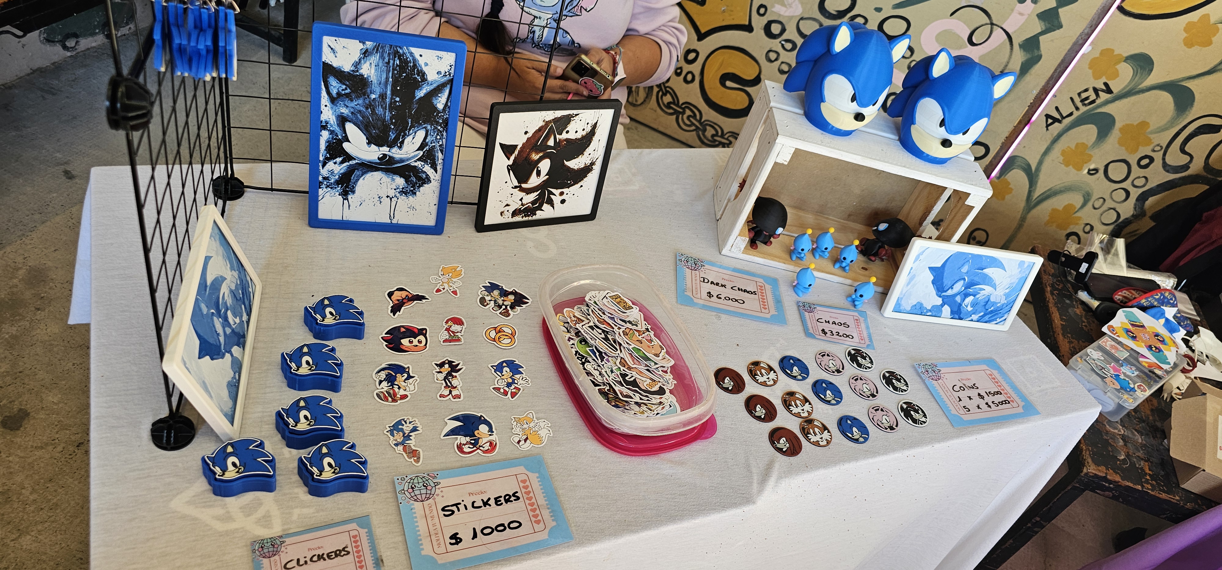 SONIC EXPO FEST GENTE DISFRUTANDO STAND