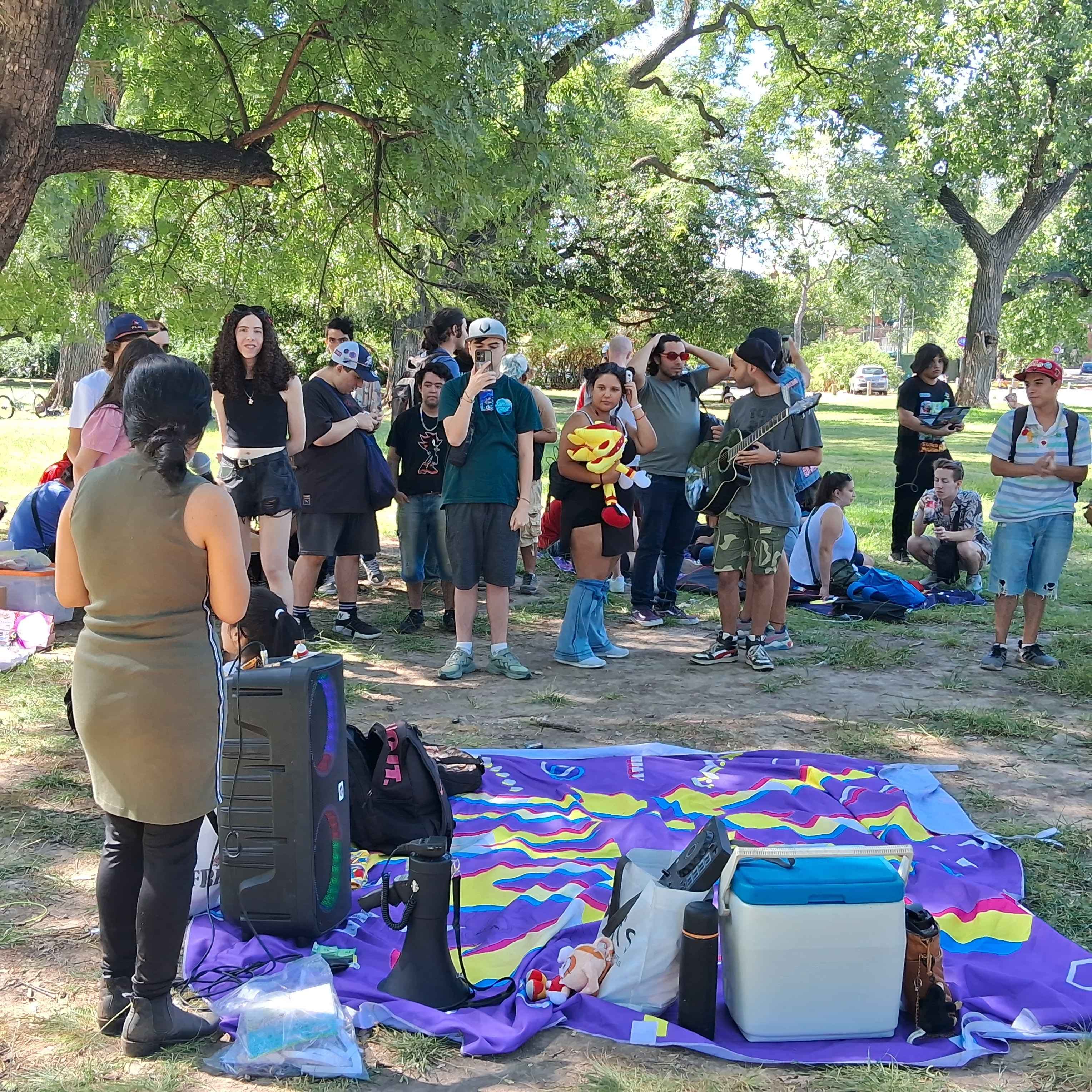 Kaylla The Cat organizando las actividades de la Sonic Fest