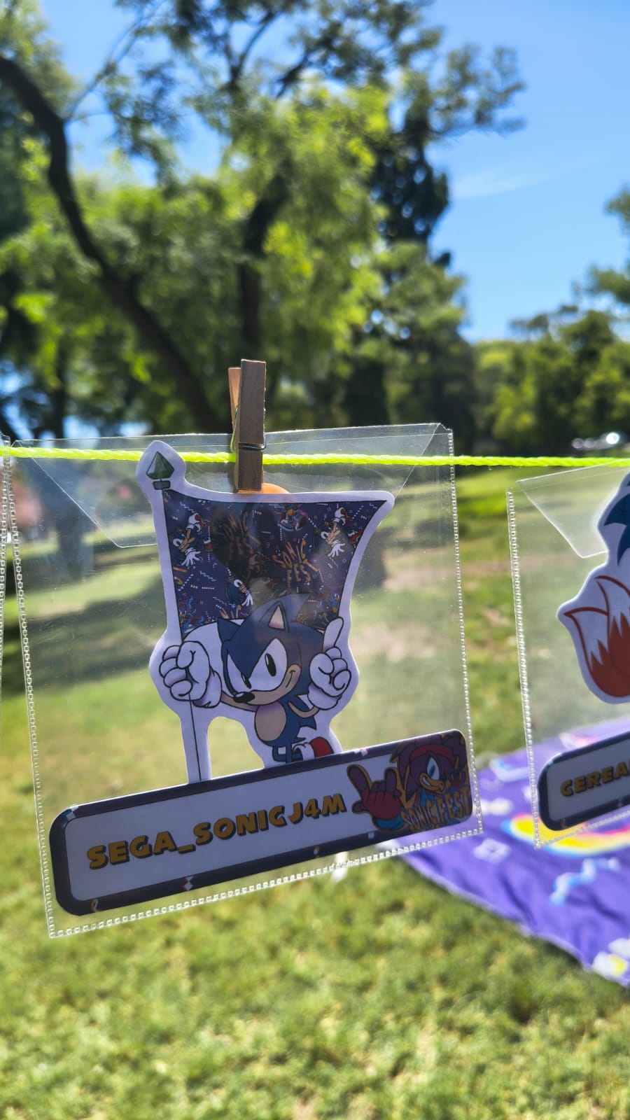 Stands de artistas locales en la juntada de Sonic