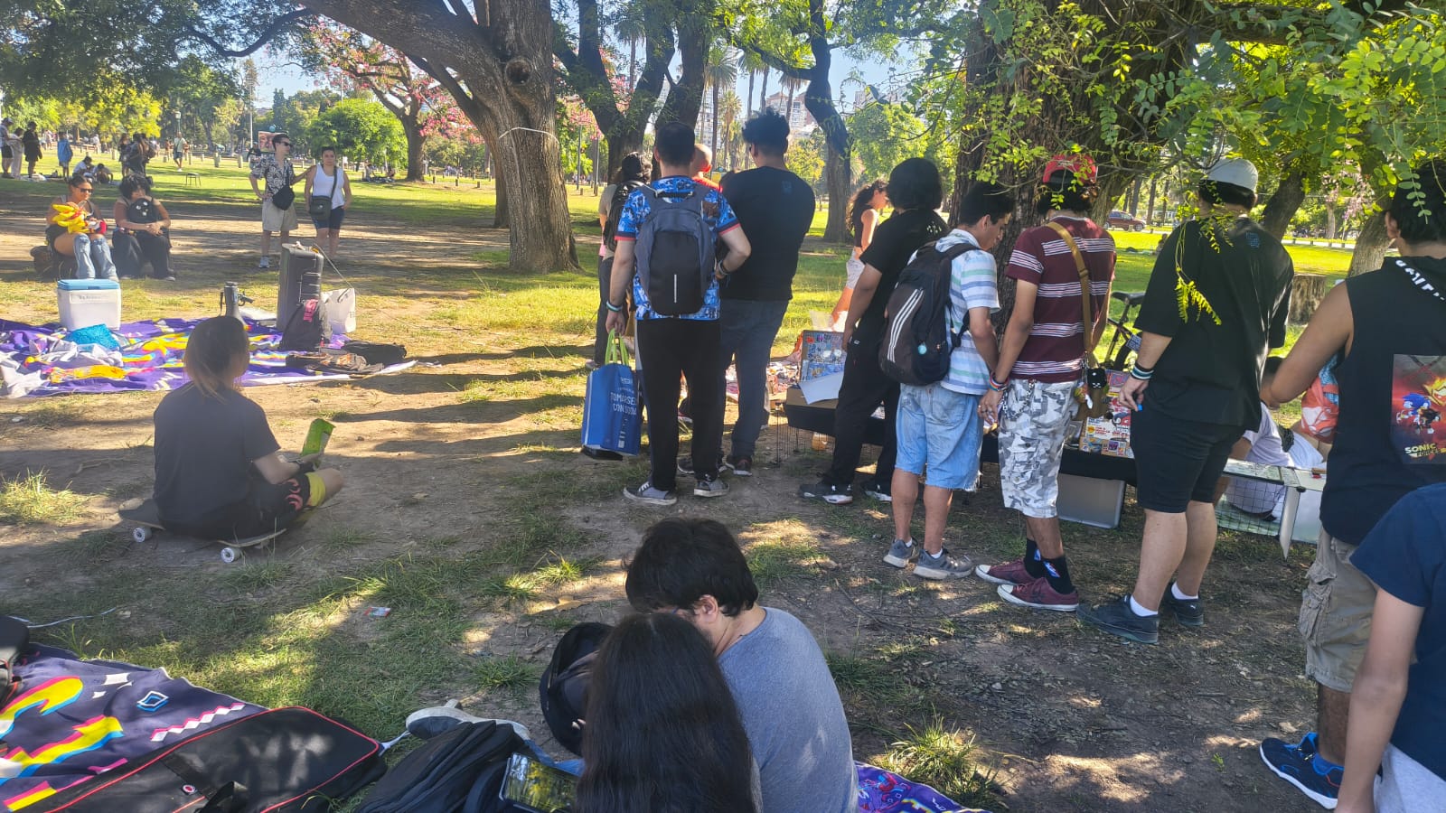 Fans celebrando el éxito de la convocatoria en Palermo